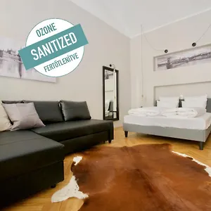 Standard By Hi5 - Steindl Street , Budapest Hungría